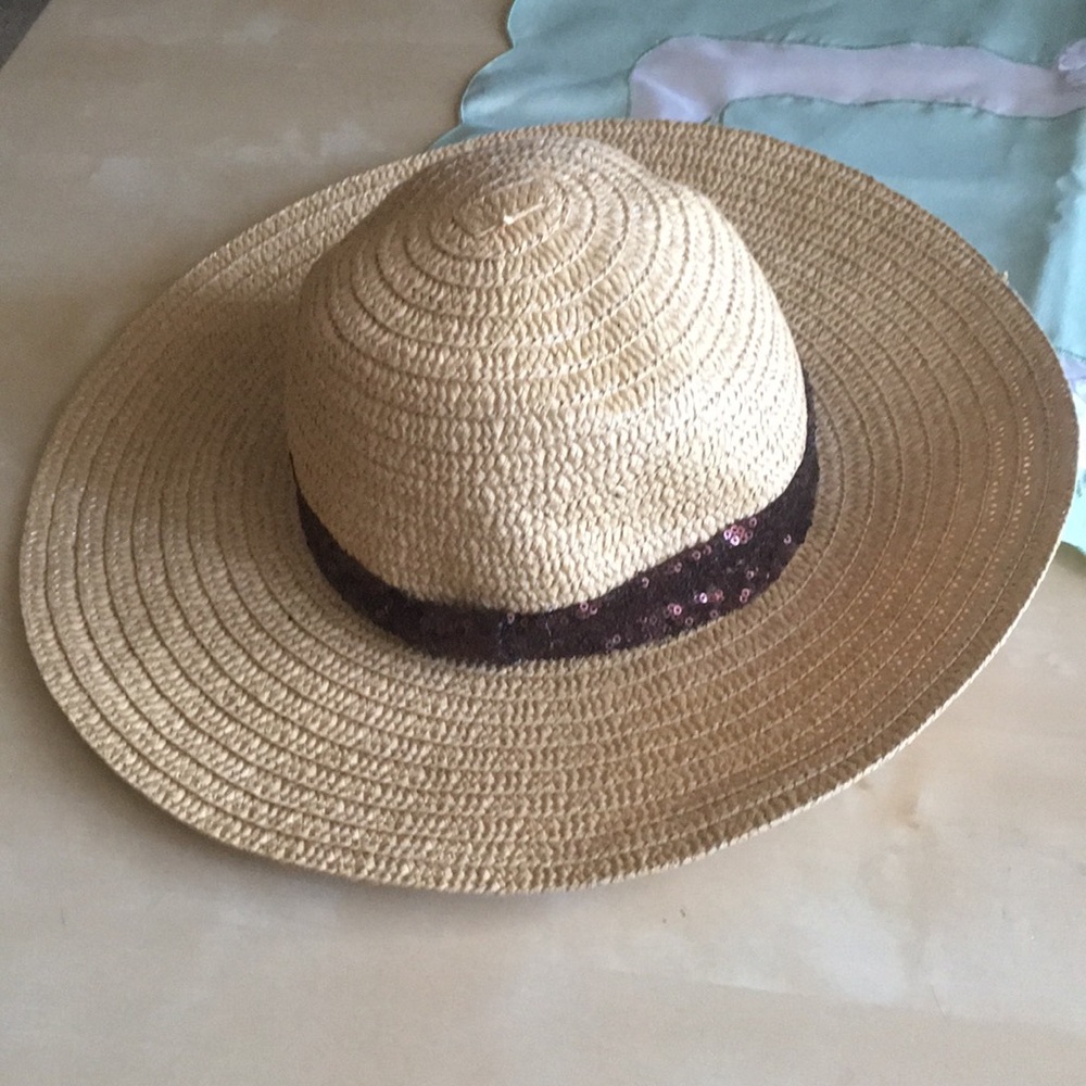 Sun Hat - Picture 2 of 3